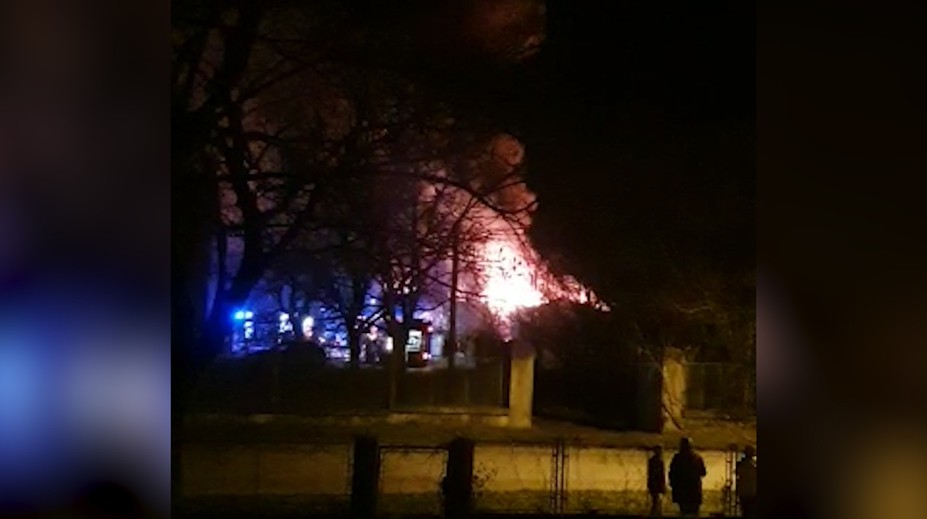 Špecializovaný súd v Pezinku v ohrození! V tesnej blízkosti vypukol požiar