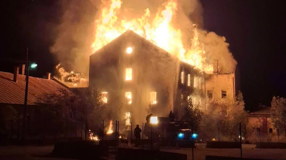 VIDEO: Zostali len ruiny. Mlyn, ktorý Slováci zachránili pred zbúraním, v noci zhorel