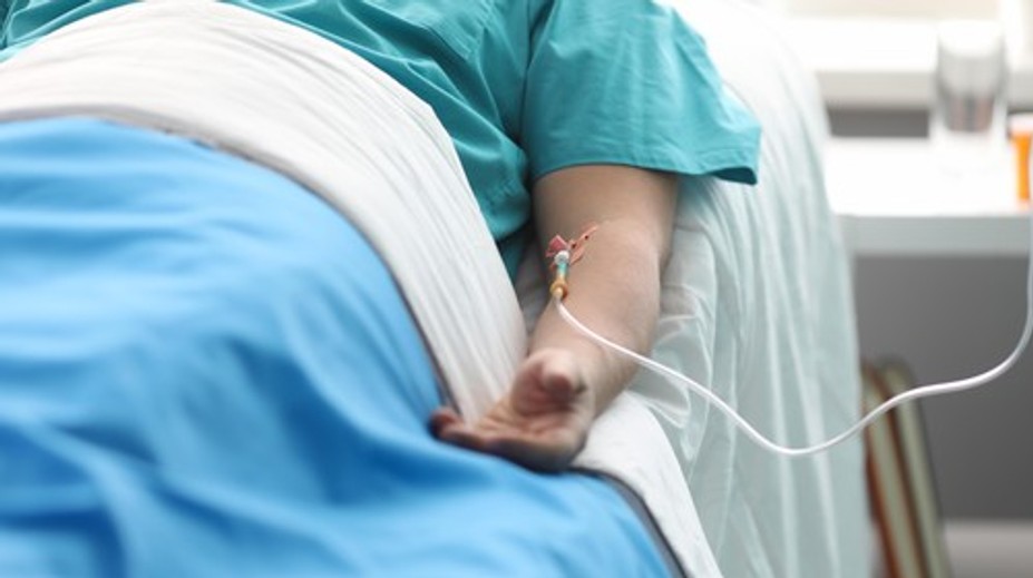 Mäsožravá baktéria napadla muža, rozpadávala sa mu tvár. Infekciu spôsobilo banálne zranenie