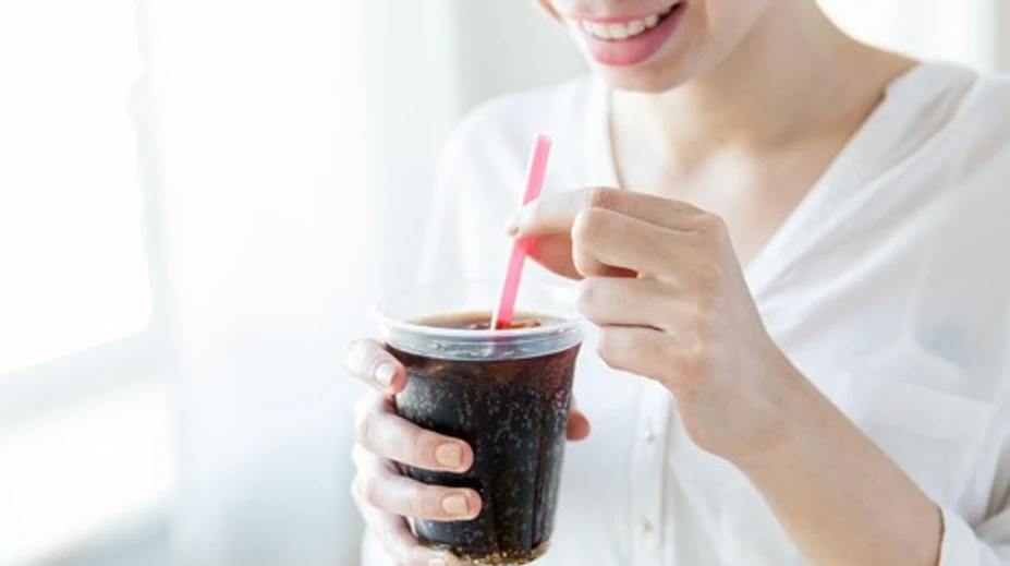 Jedna cola či limonáda denne? Vedci upozornili na znepokojivú súvislosť