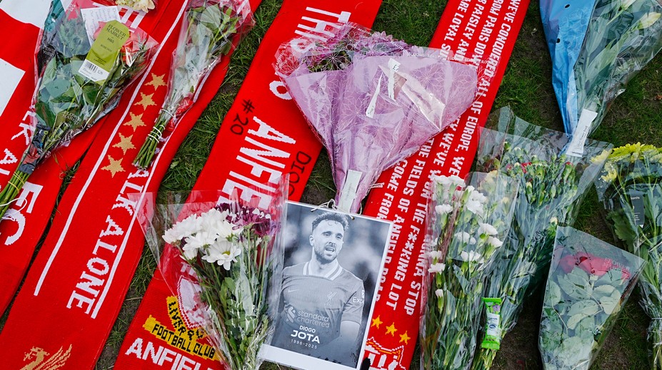 Dres s číslom 20 si v Liverpoole už nikto neoblečie. Klub si uctil Dioga Jotu historickým gestom