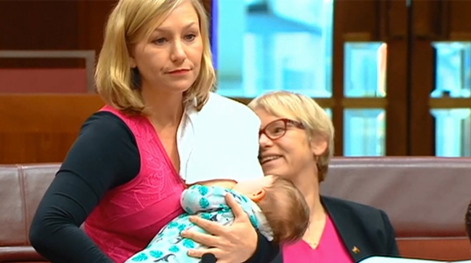 Prepísala históriu. Poslankyňa dojčila bábätko v parlamente