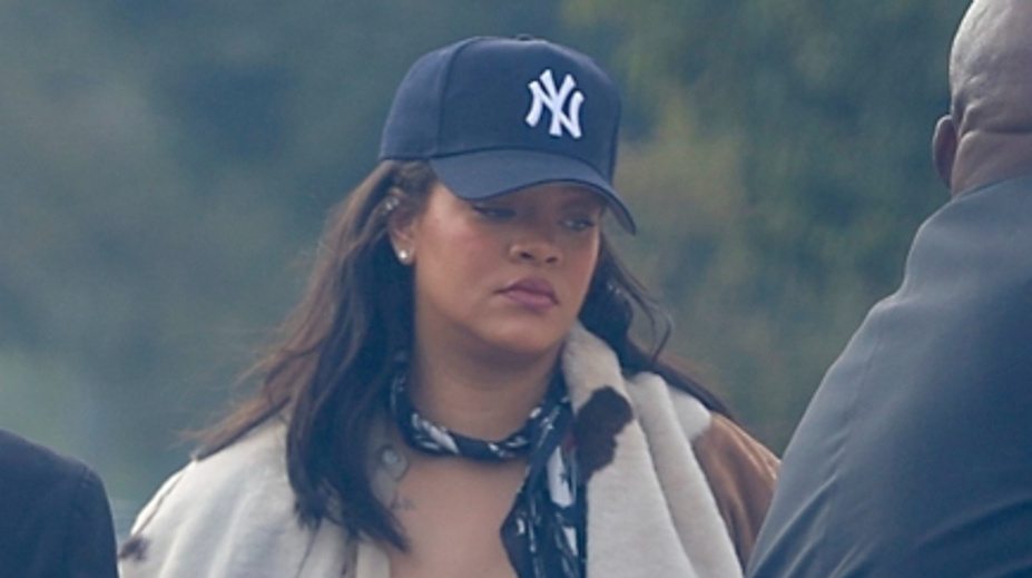 Dráma v Los Angeles. Pred luxusných sídlom Rihanny padlo niekoľko výstrelov