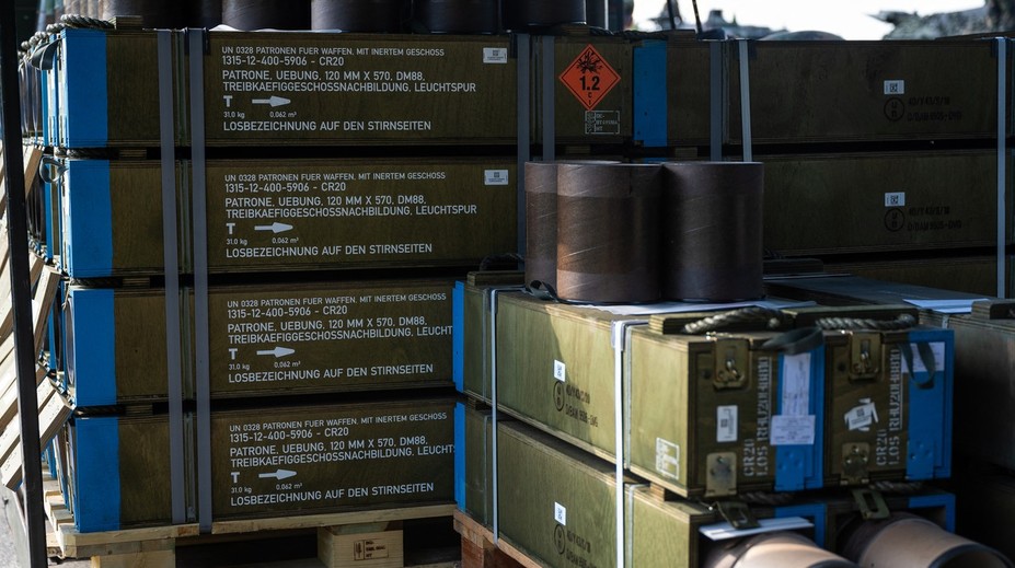 Veľká blamáž nemeckej armády. Z nestráženého kamióna odstaveného na parkovisku zmizlo 20-tisíc kusov munície