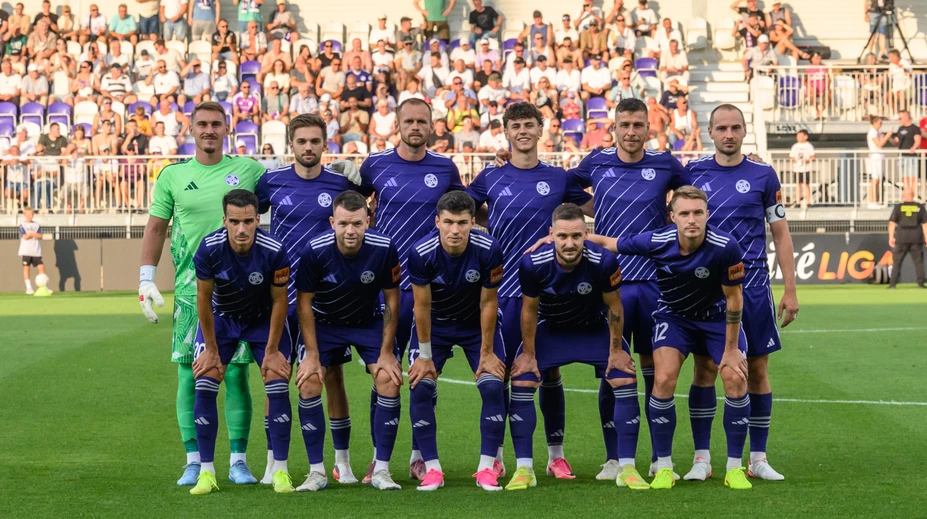 Nikéligisti idú v pohári ďalej. Na triumfy sa poriadne nadreli