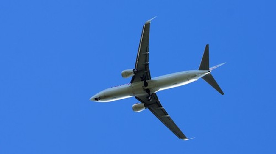 Zmeny trás aj drahšie letenky. Ako konflikty vo svete ovplyvňujú cestovanie?