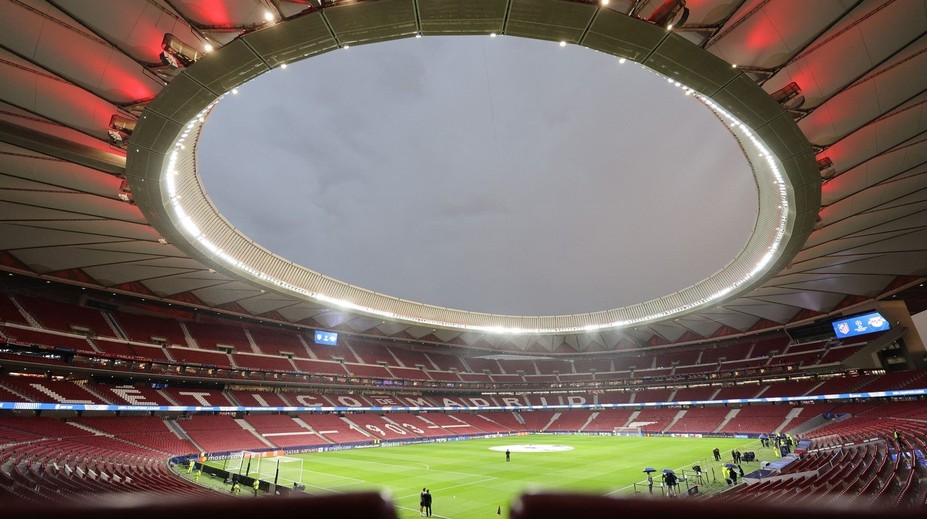 Miláno prišlo o lukratívnu príležitosť. Finále Ligy majstrov bude hostiť tradičná bašta alebo Azerbajdžan