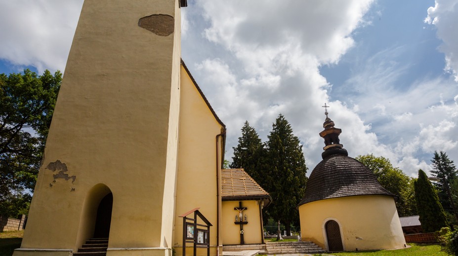 Mrazivé hodiny hrôzy v obci na východe Slovenska: Z hrobu sa ozývali hlasy a klopanie, zvuky počuli aj policajti