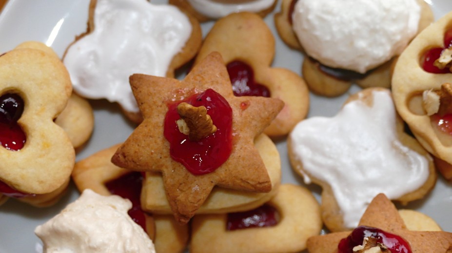 Nelegálny predaj zákuskov sa vymkol spod kontroly. Štát prichádza o milióny, spotrebitelia riskujú zdravie