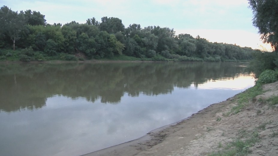 Pri Trebišove sa v rieke Tisa utopil muž, prítomní volanie o pomoc považovali za žart