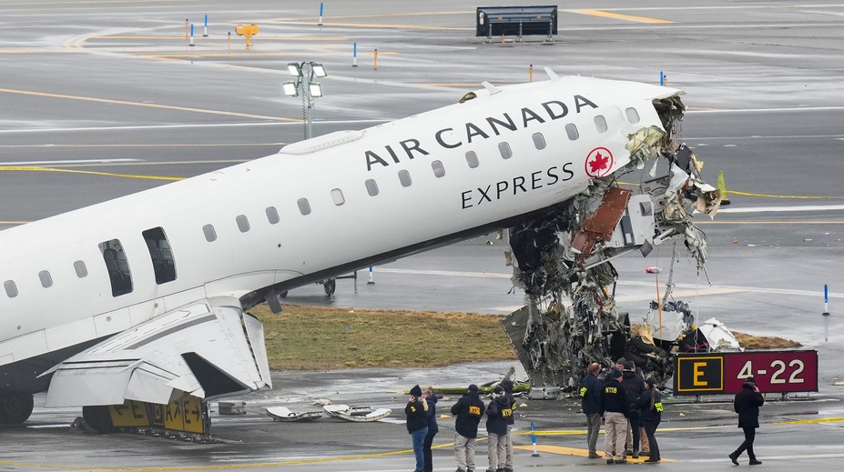 Vyšetrovanie odhalilo príčinu tragickej zrážky lietadla a hasičského vozidla na newyorskom letisku