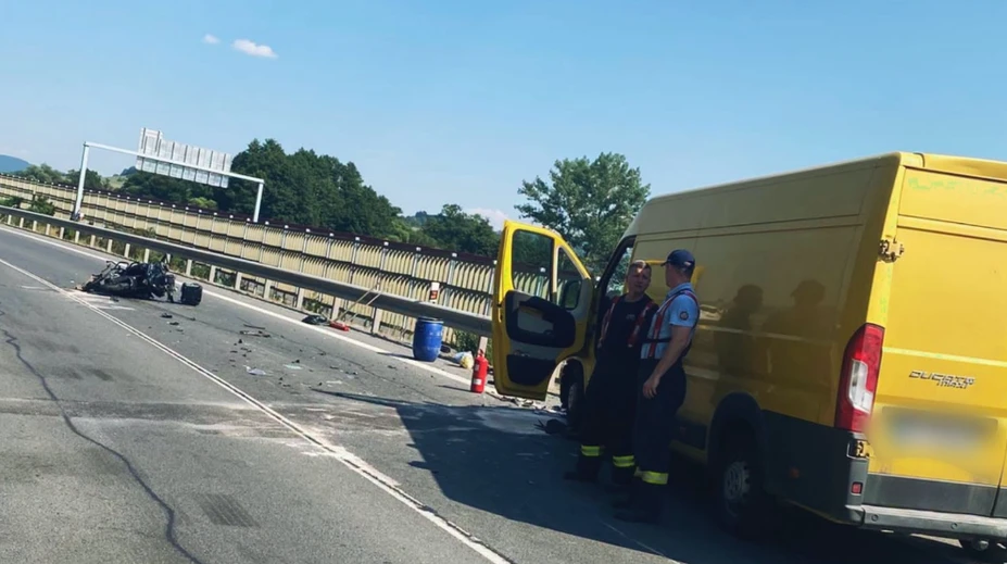 FOTO: Smrteľná jazda pri Detve. Motorkár (†52) zomrel po čelnej zrážke s dodávkou
