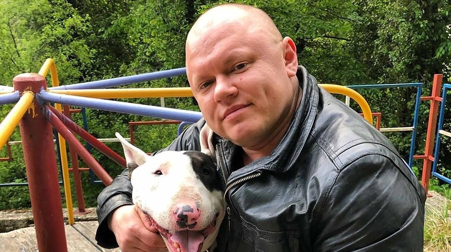 Ruskú powerlifterku nechceli pustiť do lietadla, kým nedokáže, že je žena