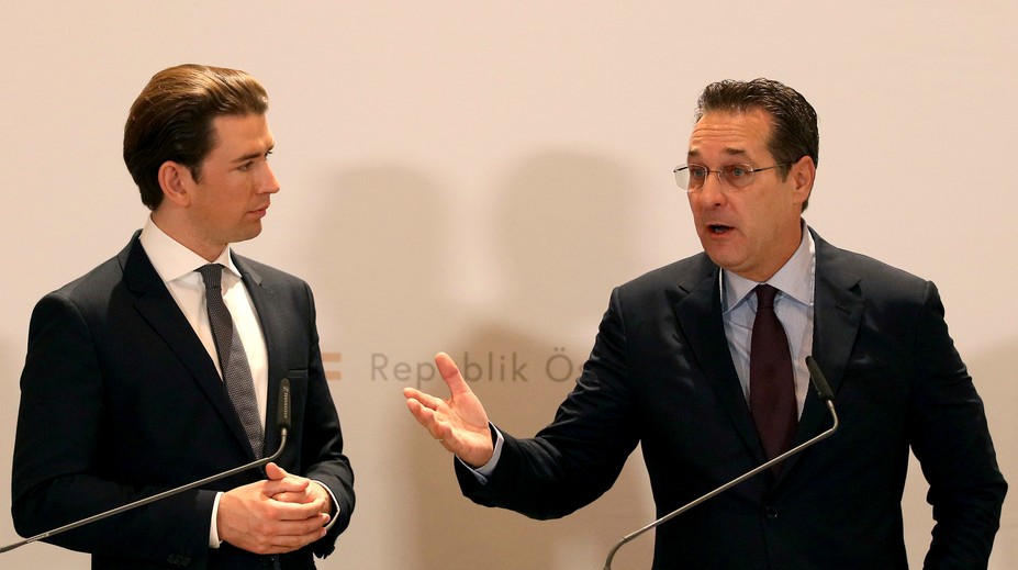 Rakúsky kancelár Kurz po korupčnom škandále žiada nové voľby