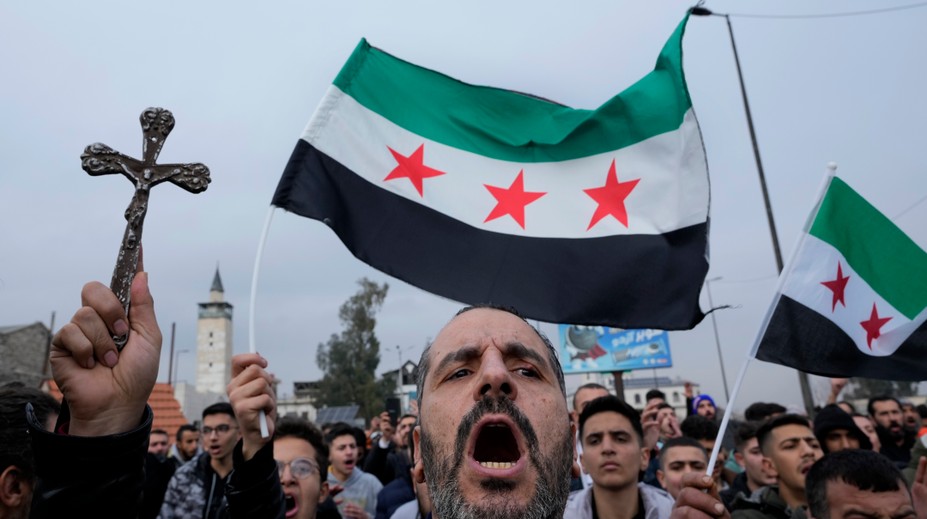 Napätie v hlavnom meste Sýrie. Do ulíc vyšli demonštrovať kresťania, dôvodom bol podpálený vianočný stromček