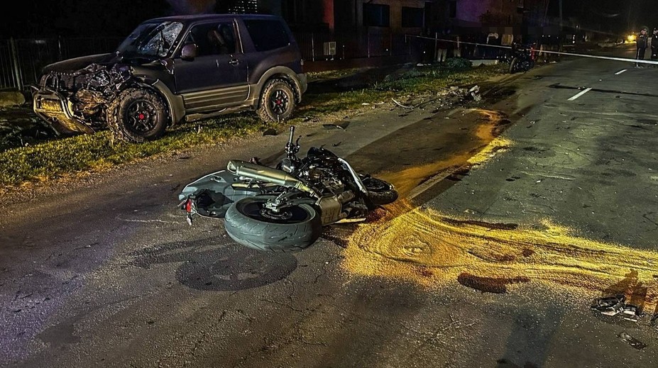 Tragická večerná nehoda na východe. Zrážku s autom neprežil motorkár