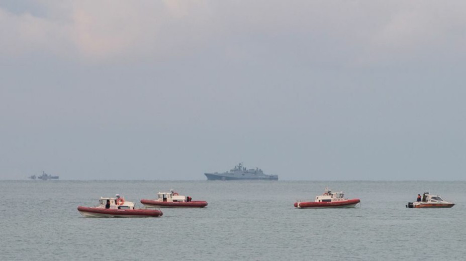 Piloti stihli cestujúcich varovať pred možnou haváriou