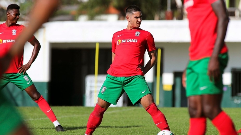 Na jeho majetok sa nechytá ani Messi či Ronaldo. Najbohatší futbalista sveta je bez práce