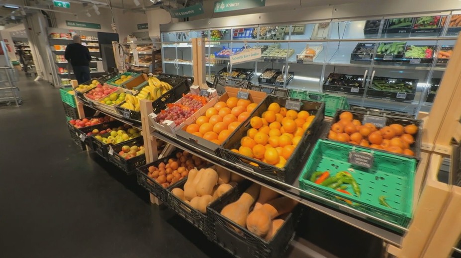 Unikátny spôsob nakupovania u našich susedov. Otvorili tam družstevný supermarket, jeho majiteľom sa môže stať každý