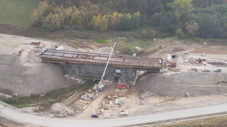 Stavba obchvatu Prešova sa zrejme natiahne. Na vine však nemá byť konsolidácia
