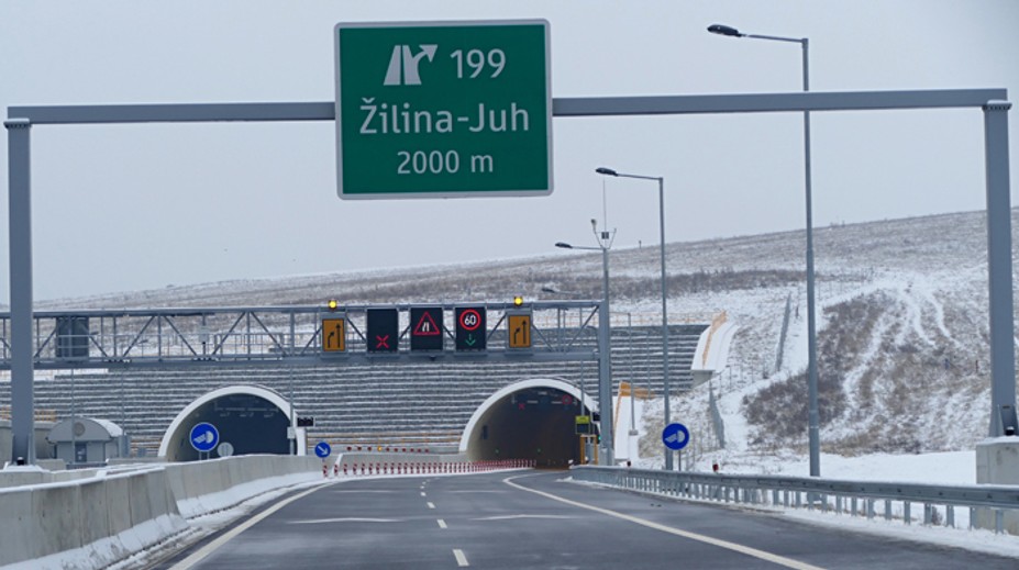 Otvorili nový úsek diaľnice pri Žiline, vodičom ušetrí 15 minút jazdy