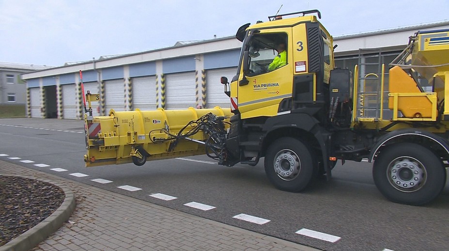 Cestári v Nitre sú pripravení na zimu. Čakajú už len na to, kedy príde prvý výjazd