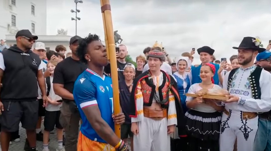 IShowSpeed na Bratislavskom hrade, vo výťahu aj na UFO. Streamer si užil halušky aj hru na fujare