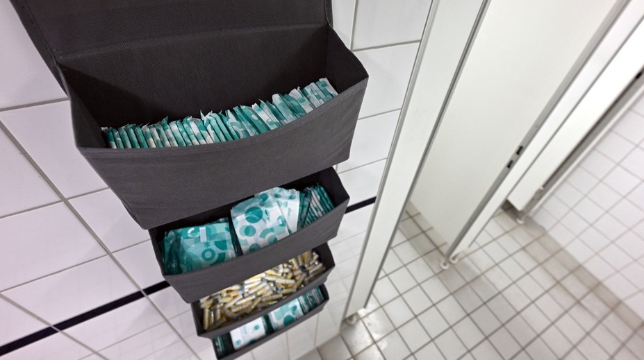 Pokrok v českom školstve. Všetky vzdelávacie zariadenia musia dievčatám zabezpečiť menštruačné potreby