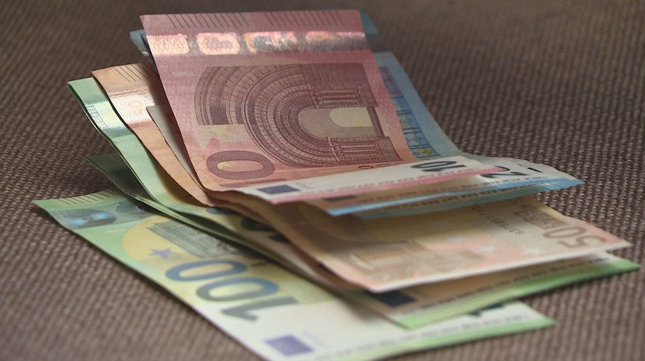 Slovenskí opatrovatelia si konečne prilepšia. Vláda chystá zmenu výpočtu dôchodku