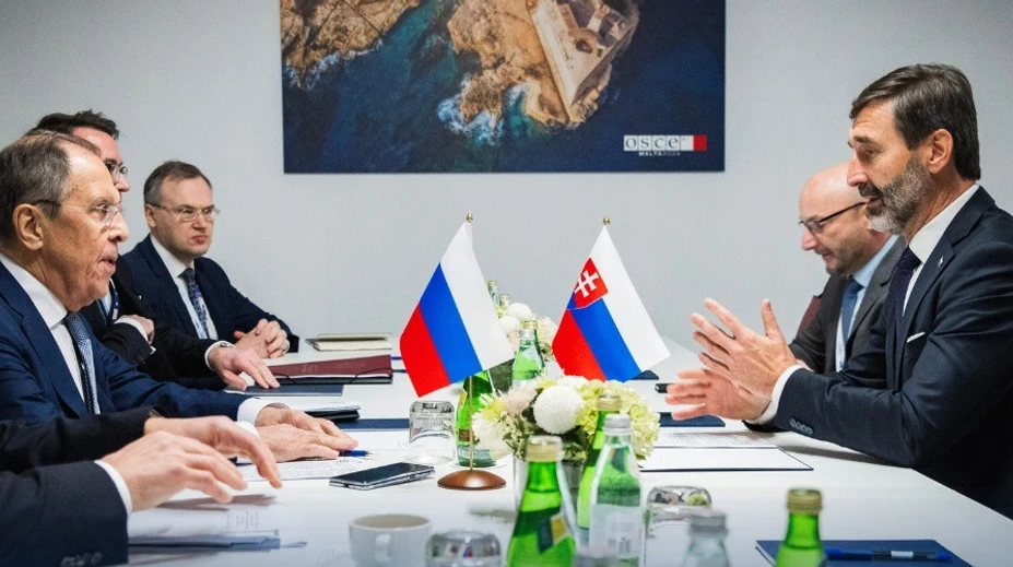 Juraj Blanár sa opäť stretol so Sergejom Lavrovom. Rokovali aj o dodávkach ropy a plynu