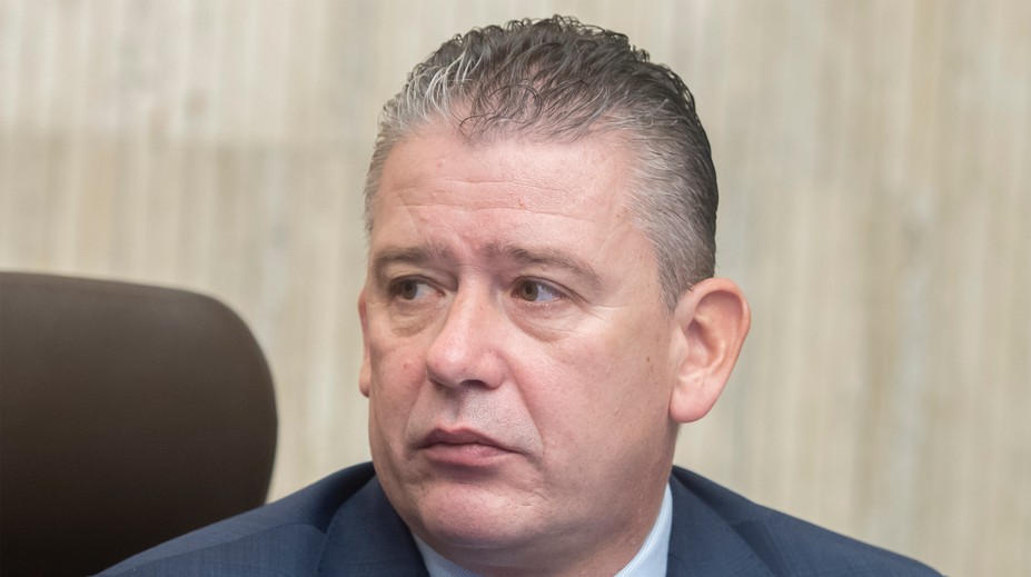 Hádka pokračuje. Nevedia sa zhodnúť, či mal Mikulec právo oboznamovať sa s utajovanými skutočnosťami