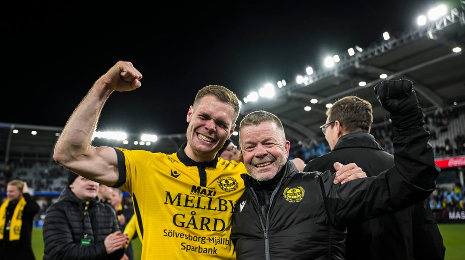 Slúžil armáde i riadil školu, teraz s dedinou zabojuje o Ligu majstrov. Kouč s nevyliečiteľnou chorobou čaruje vo Švédsku