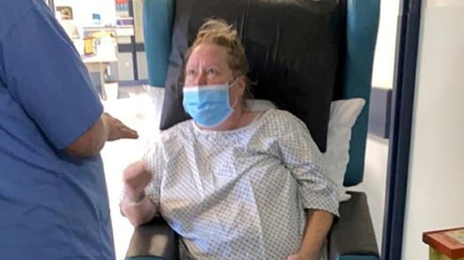 Žene po nakazení sa covidom dávali tri dni života. Po podaní experimentálneho lieku sa stal zázrak