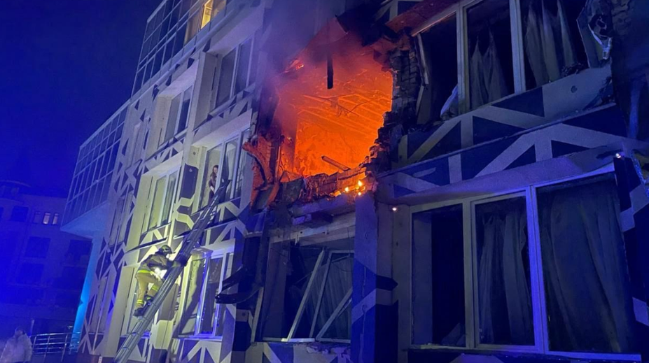 Rusko opäť útočilo na Kyjev. Zasiahlo aj zdravotnícke zariadenie