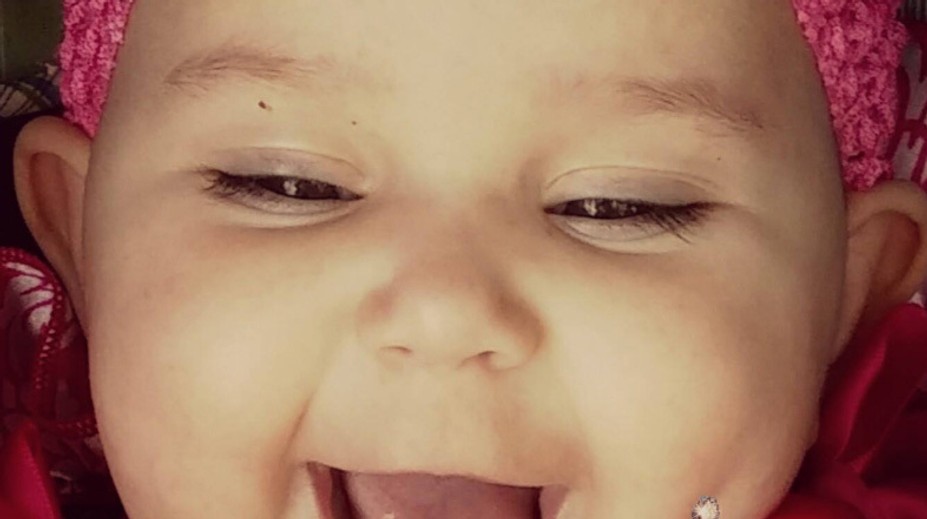 Mamička zverejnila fotku polročnej dcérky s pírsingom so silným posolstvom