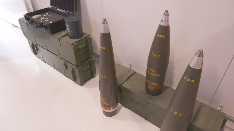 Až milión kusov delostreleckej munície ročne a výroba vojenských Tatier. Slovensko rozširuje zbrojársku výrobu