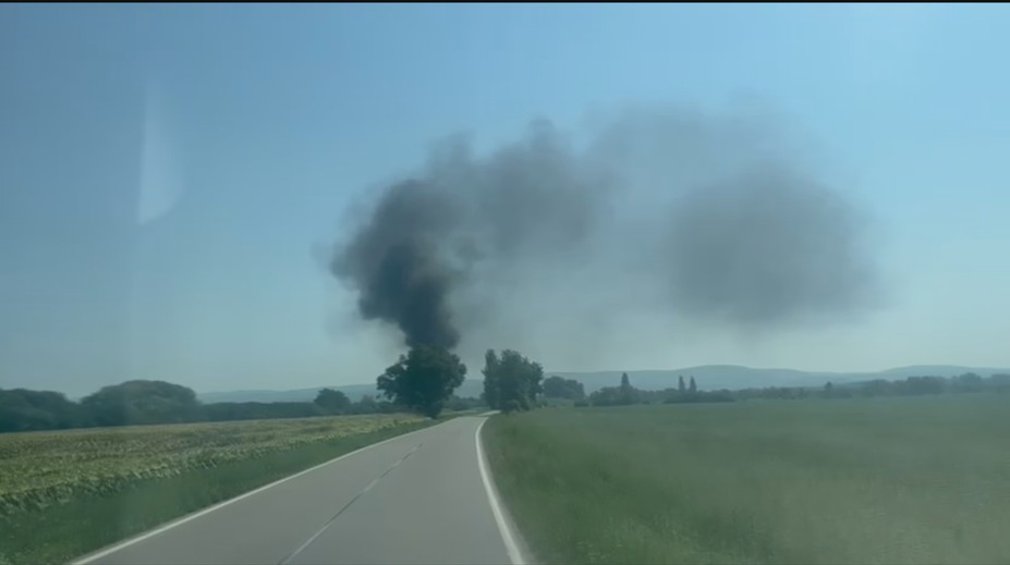Nad Zohorom sa objavil veľký kúdol dymu. Horela tam časť strelnice