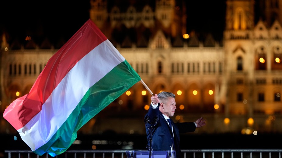 Mimoriadne vysielanie TN live: Maďarské voľby vyhral Péter Magyar. Orbán končí po 16 rokoch