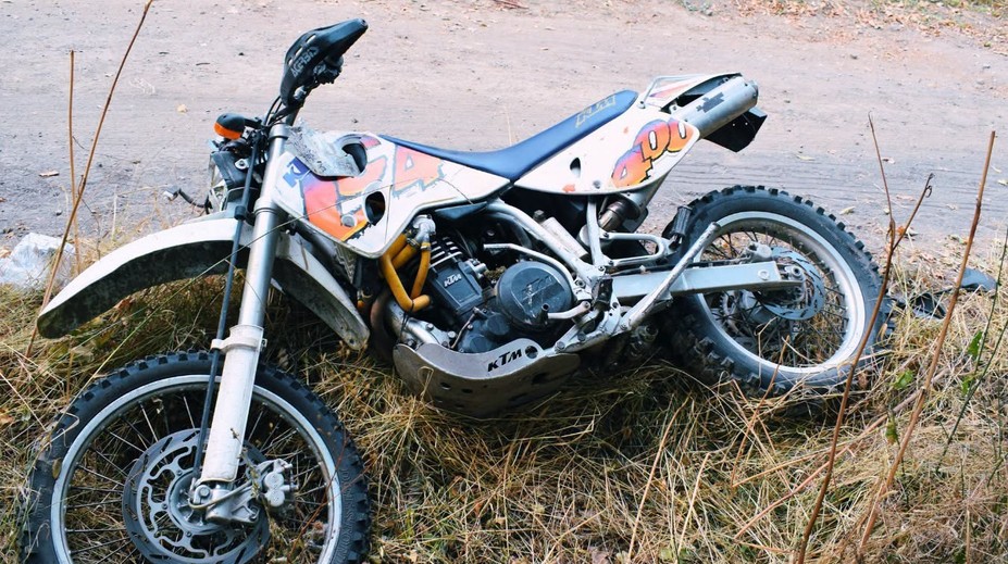Prázdninová jazda na motorke sa skončila nehodou. Po 14-ročného chlapca letel vrtuľník