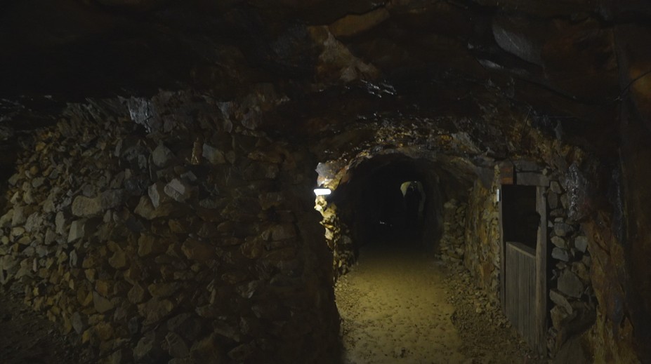 Ukrytý drahokam v srdci východu: Objavte svetoznáme bane, kde sa stále skrýva opál