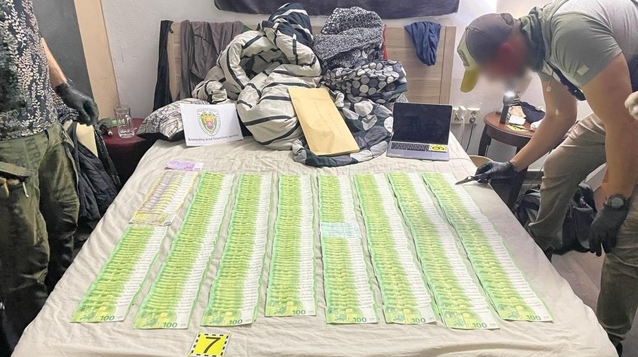 Akcia KEBAB: Tvrdil, že v balíkoch má oblečenie, no predával drogy. Na biznis využíval aj obchod v Bratislave