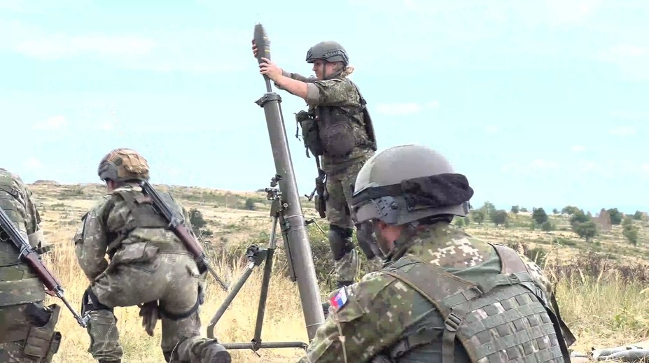 Za trojtýždňový výcvik a desať dní pohotovosti 3000 eur. Robert Kaliňák chce zriadiť národné obranné sily