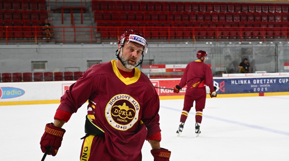 Tradičná hokejová bašta bojuje o zotrvanie medzi elitou. Štartuje baráž v špeciálnom systéme