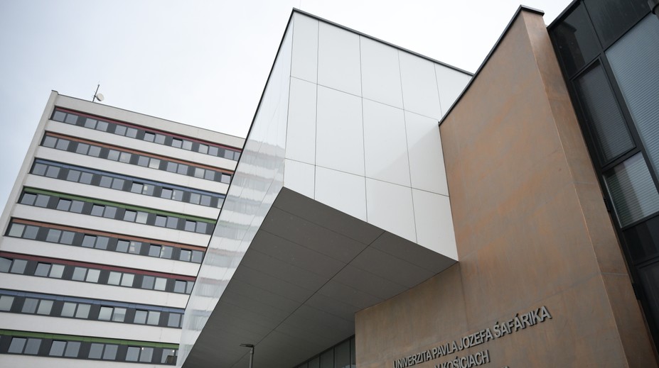 Veľká zmena na dvoch slovenských lekárskych fakultách: Štúdium populárneho odboru sa skracuje o rok