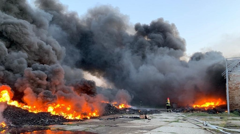Uhasili obrovský požiar v Palárikove