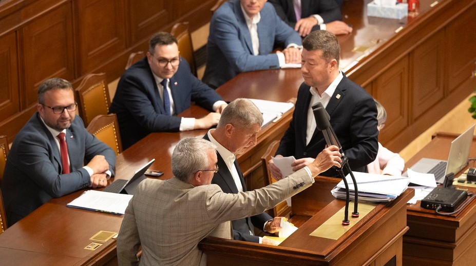 Mandátový výbor odporučil poslancom, aby Babiša ani Okamuru nevydali na trestné stíhanie