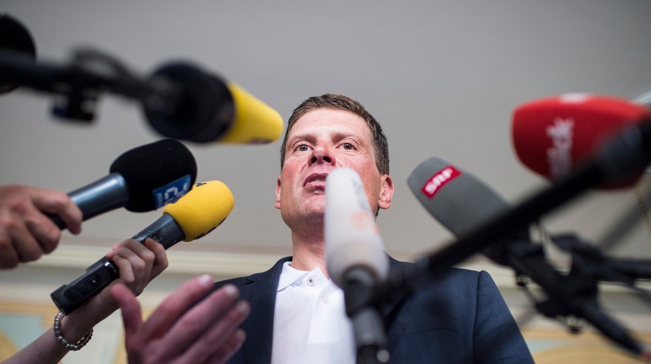 Bývalého víťaza Tour de France zadržala polícia. Mal napadnúť prostitútku