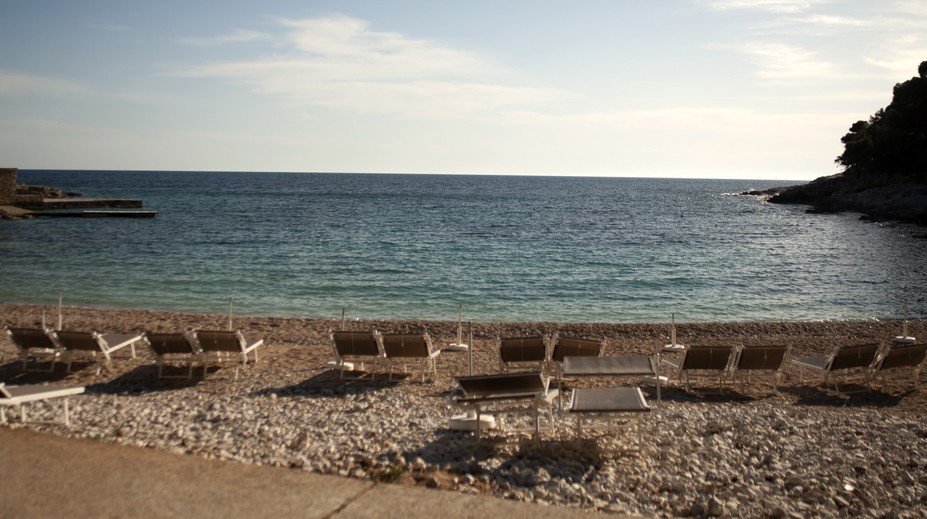 Fotky z pobrežia Chorvátska vydesili turistov. Tento rok radšej kúpanie vynechám, strachujú sa