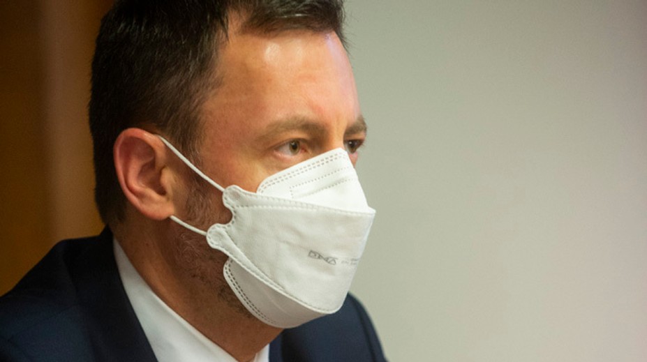 Rezerva predsedu vlády: Takto premiér Heger rozdelil tri milióny eur