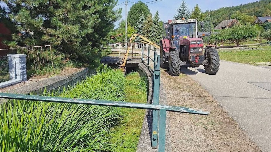 V Žiline ľuďom strpčuje život zarastený potok. Zapácha a vytápa im pivnice